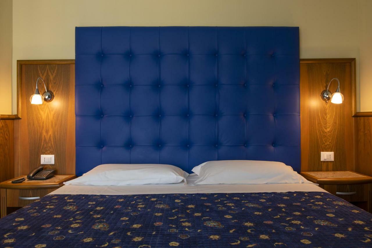 Hotel Panoramic 지아르디니낙소스 외부 사진